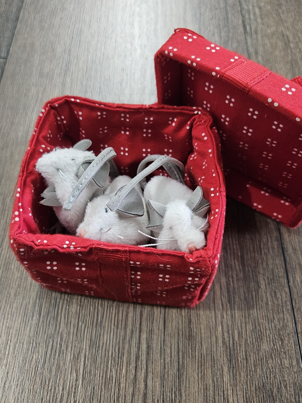 Vintage Folkmanis Puppets 3 Mice in a Red Gift Box Finger Puppet Set